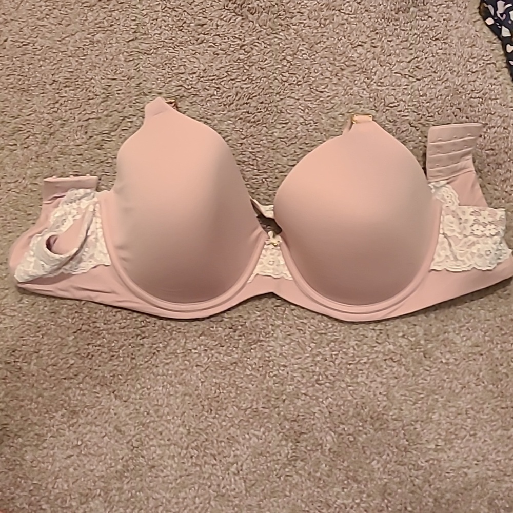 Soma Embraceblable full coverage lace bra, racer back with underwire